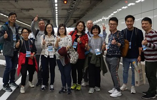 The photograph shows the staff of the Sales of First-hand Residential Properties Authority taking part in the The Community Chest 50th Anniversary Walk for Millions (Central - Wan Chai Bypass) on 6 January 2019.